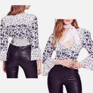 Free People cropped Lady
Bohemian blouse